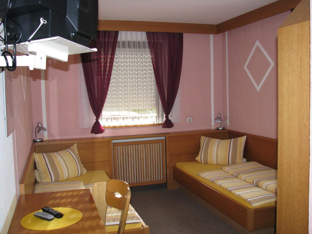 Hotel Erzhausener Hof Extérieur photo